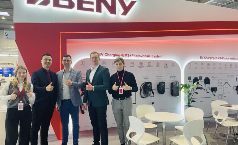 Intersolar presenta microinversores de BENY