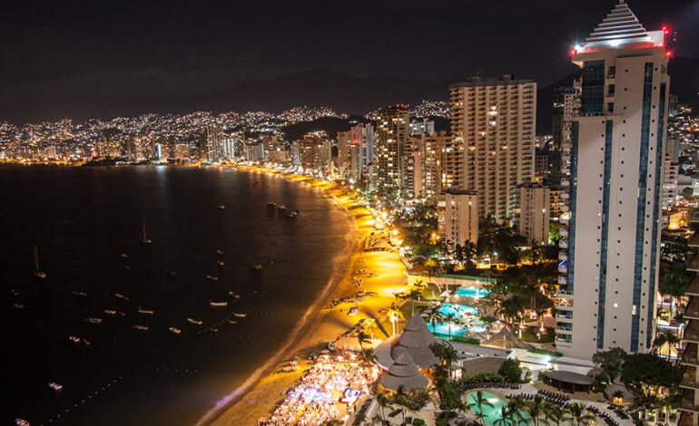 Acapulco brilla en el escenario mundial: doble premio en los World Travel Awards 2023