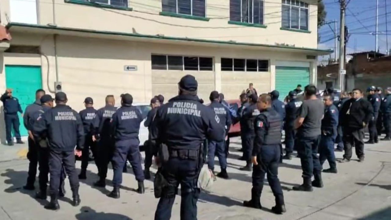 Policías de Tizayuca se van paro; protestan por recortes salariales