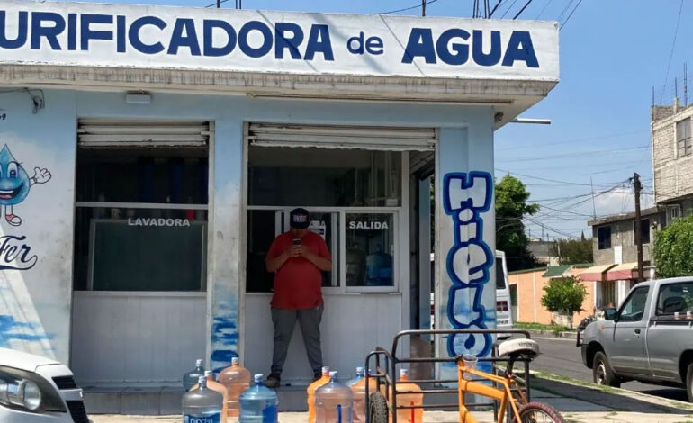 Ventas de agua contaminada en Queretaro sumarian mas de 1 millon de pesos diarios