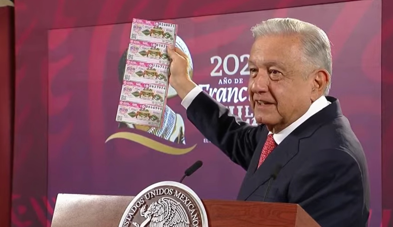 Invita AMLO a participar en sorteo de Lotenal para ganar casa de expresidentes