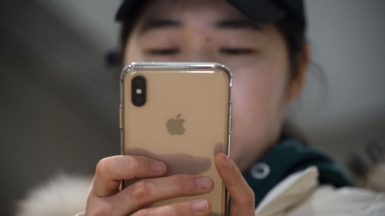 China niega haber prohibido el uso de iPhone en sus oficinas de gobierno