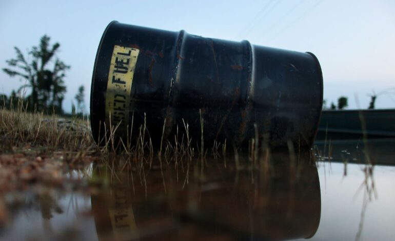 el petroleo termina a la baja en mercado preocupado por la demanda