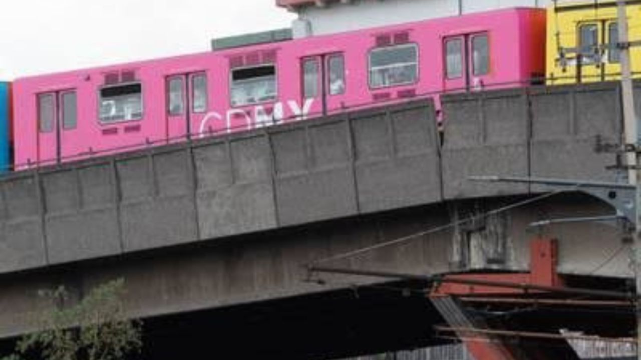 Cerrarán tres estaciones de la L9 del Metro por obras de renivelación