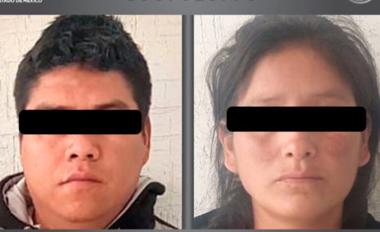 Cae pareja tras obligar a su hija a vender en la zona turistica de Teotihuacan