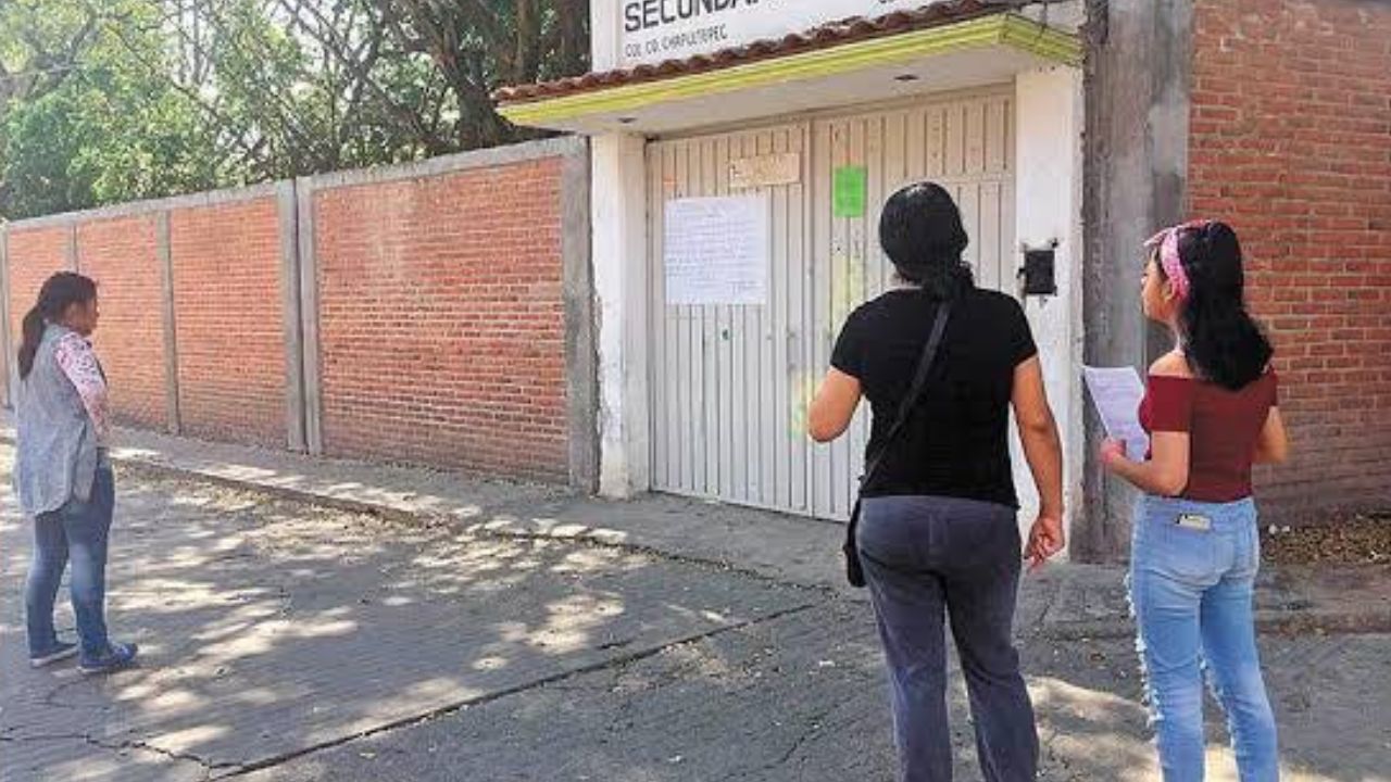 Estudiante de secundaria amenaza a sus compañeros con una pistola en Morelos