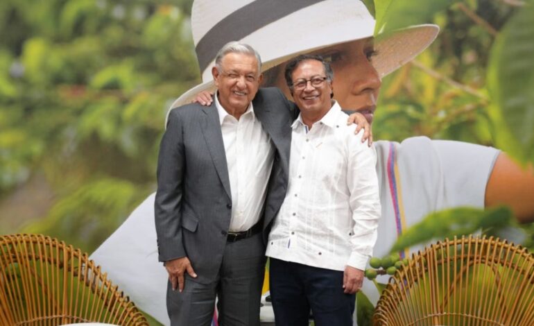 amlo gustavo petro
