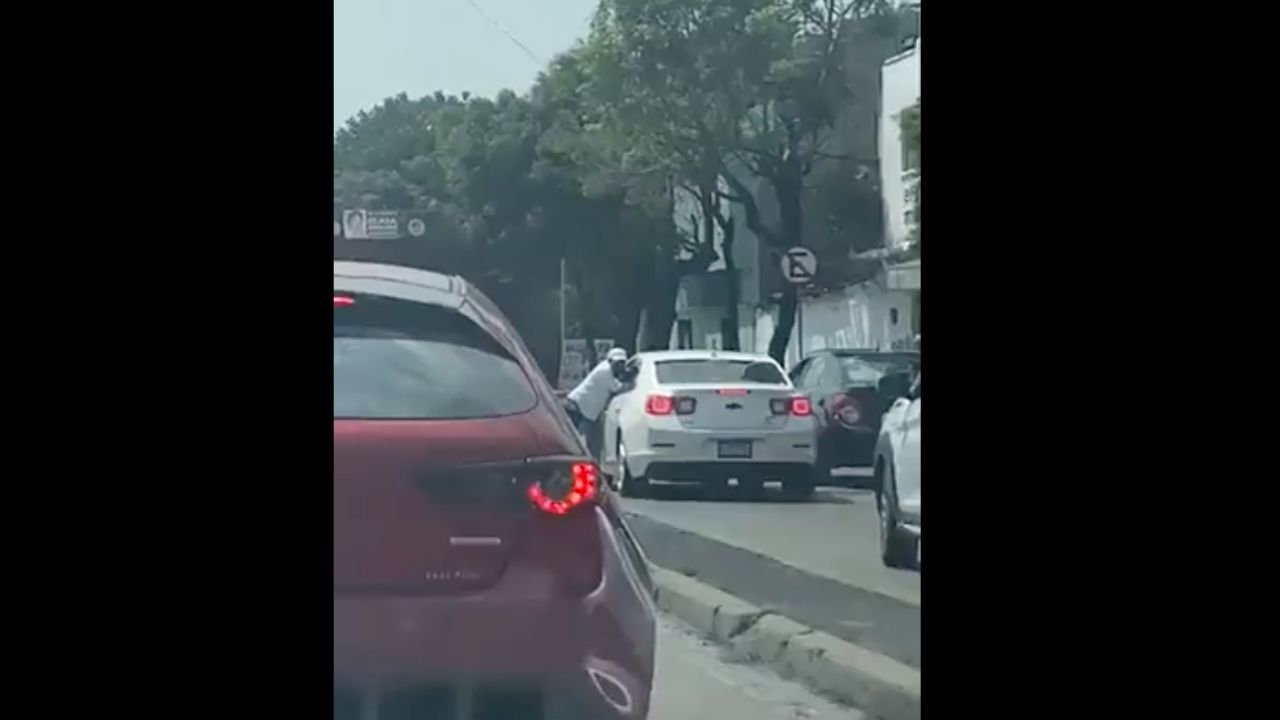 Cae sujeto que asaltó automovilista en Circuito Interior