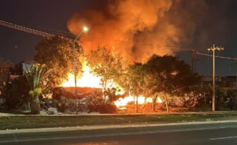 incendio mercado 25 julio gam quema 7 locales partes automotrices