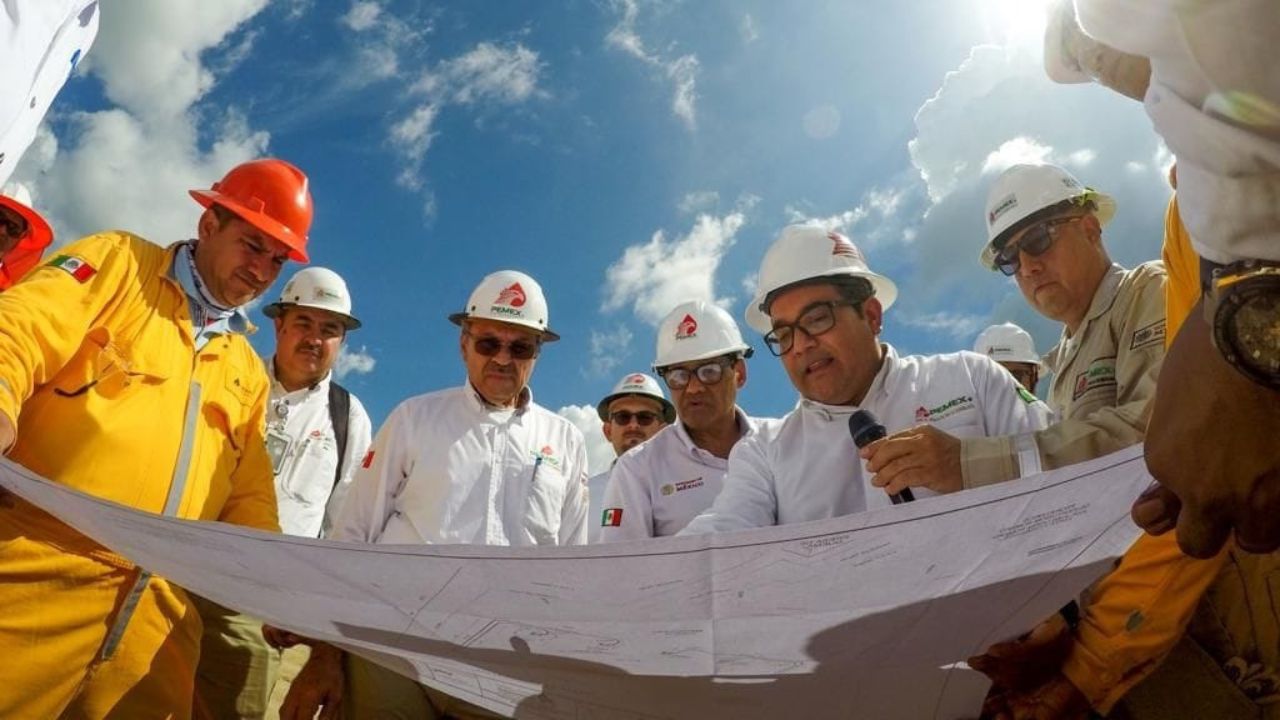 PEMEX supera ampliamente a empresas privadas en producción de hidrocarburos