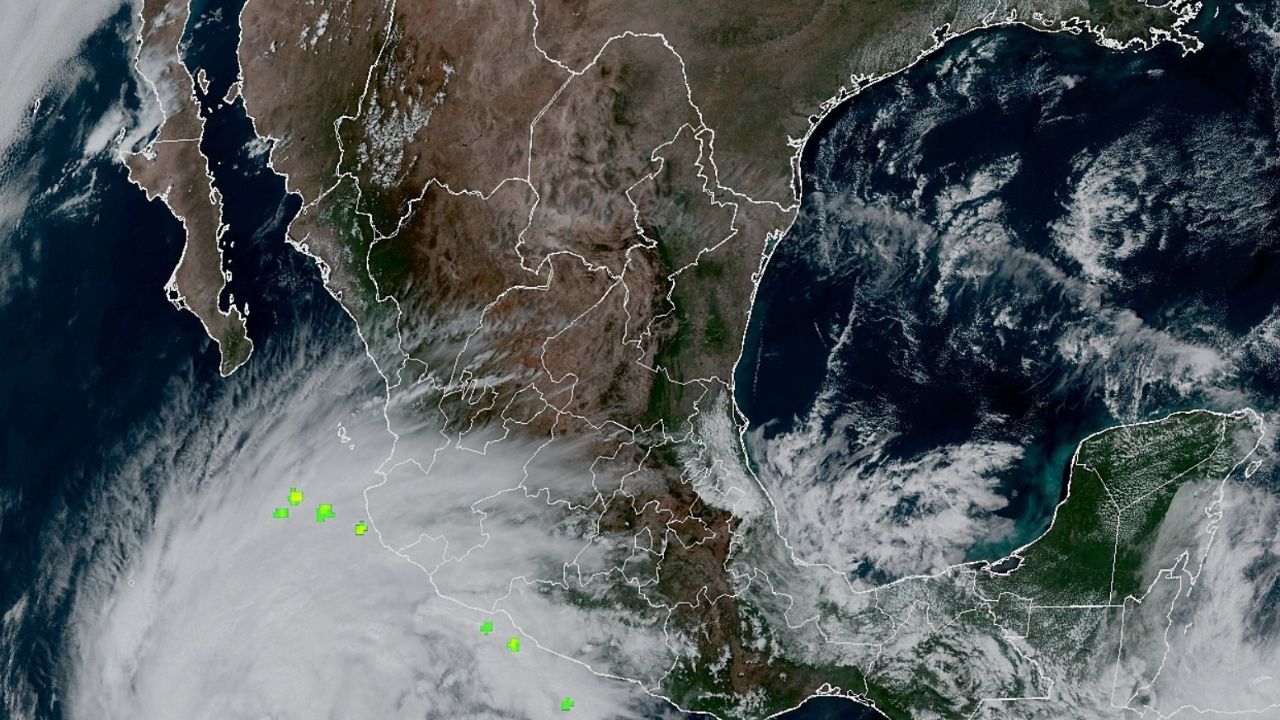 “Norma” podría fortalecerse a huracán; activan plan de emergencia