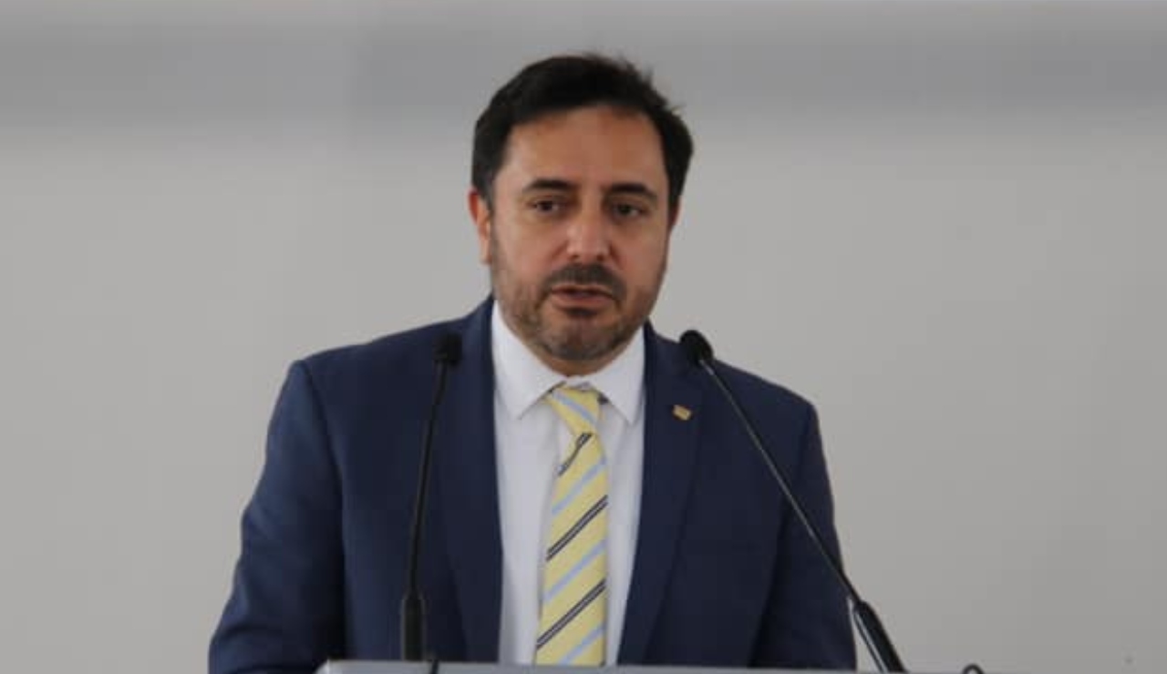 Ratifica AMLO a Arturo Reyes Sandoval como director del IPN