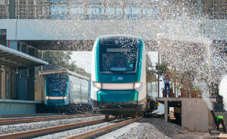 ¡Arranca! López Obrador inaugura primer tramo del Tren Maya