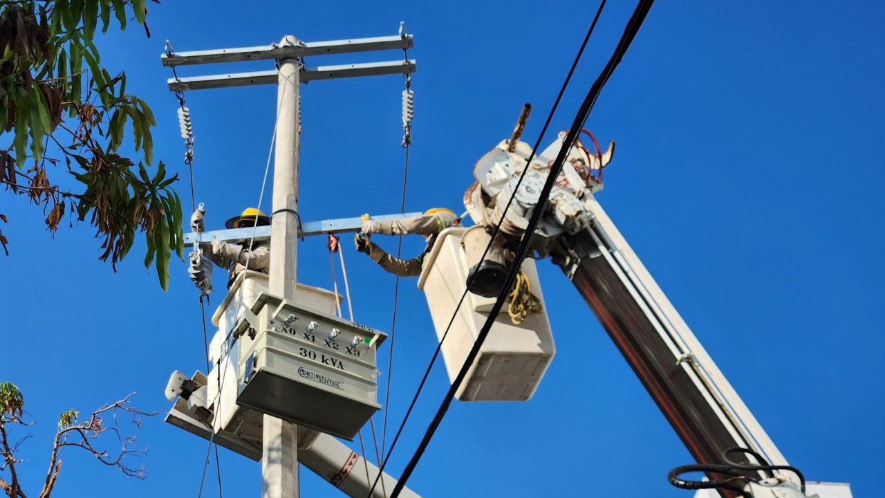 Electricidad restaurada al 100% en Guerrero tras huracán ‘Otis’: CFE