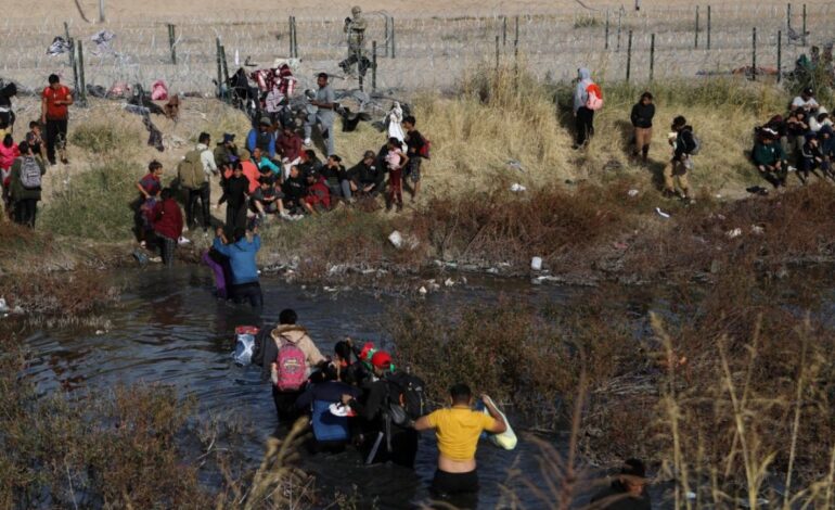 México suspende retornos y traslados de migrantes por falta de recursos