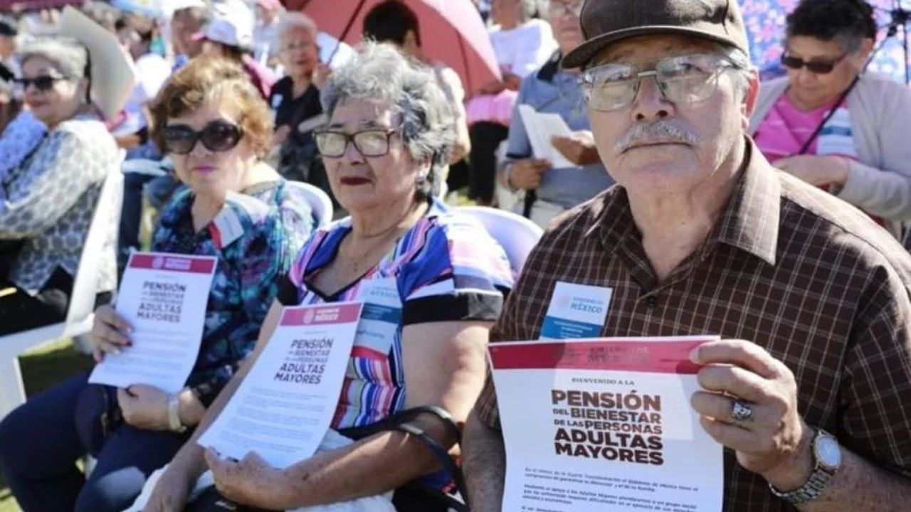 Calendario de registro para pensiones 2024: Adultos mayores recibirán 6 mil pesos