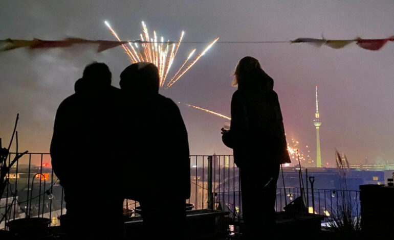 Detienen a más de 300 personas por incidentes ocurridos en Año Nuevo en Berlín