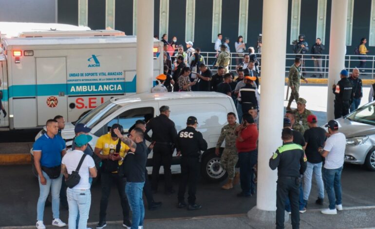 Procesan a sujeto que apuñaló a venezolano en terminal 2 del AICM