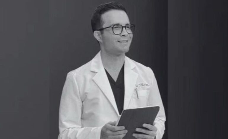 doctor Carlos Lopez Carrillo