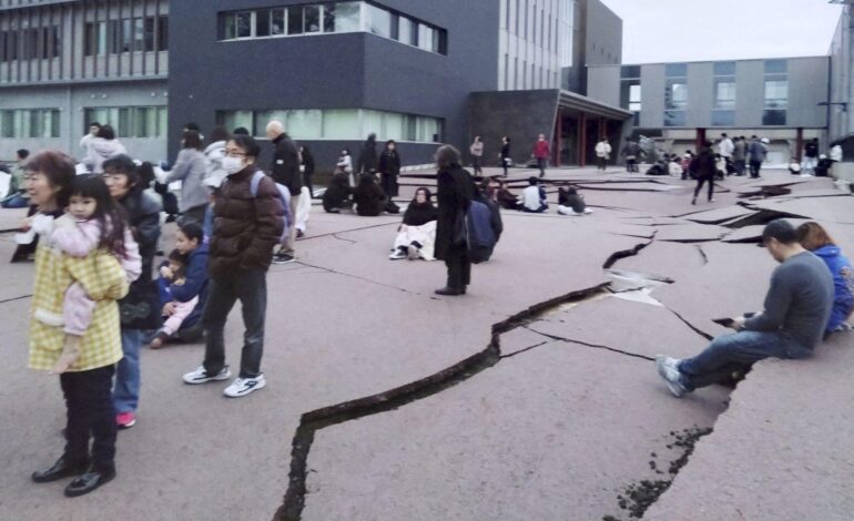 Personas atrapadas bajo escombros por sismo en Japón piden ayuda por X