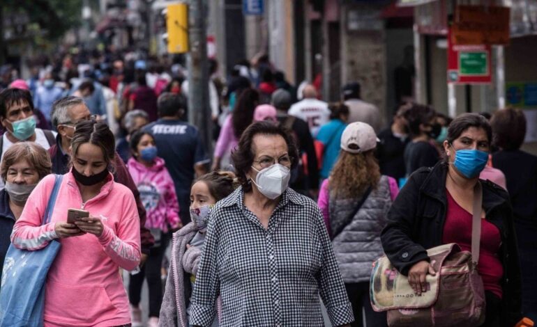 Piden volver a usar cubrebocas ante repunte casos de gripe y covid-19