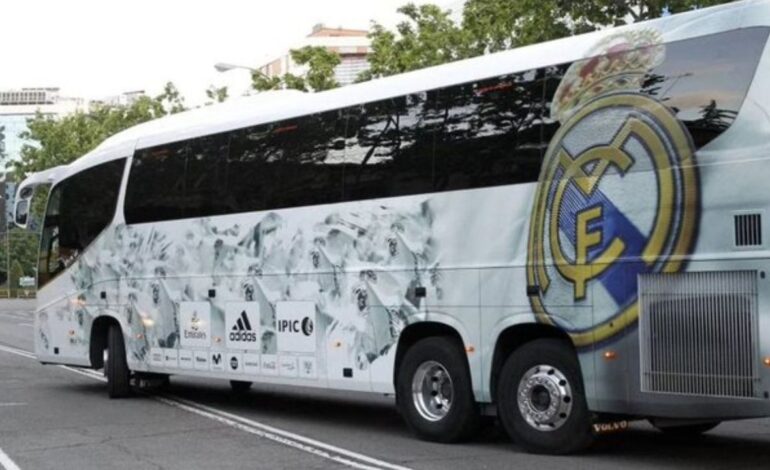 Fan choca contra el autobús del Real Madrid en Alemania