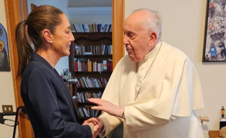 “Me regaló grandes consejos de vida”: Sheinbaum tras reunión con el papa Francisco