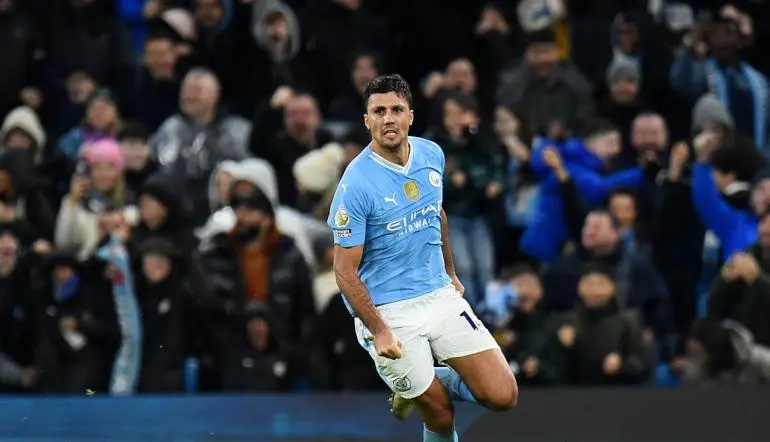 Rodri rescata al Manchester City de una derrota ante el Chelsea