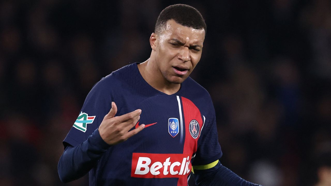 Mbappé amenaza con demandar a restaurante por usar su nombre en el menú