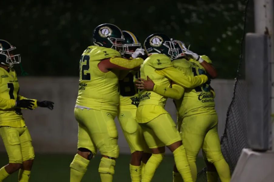 Raptors arrebató el clásico nacional de la LFA 36-31 a Fundidores, con un final de volteretas