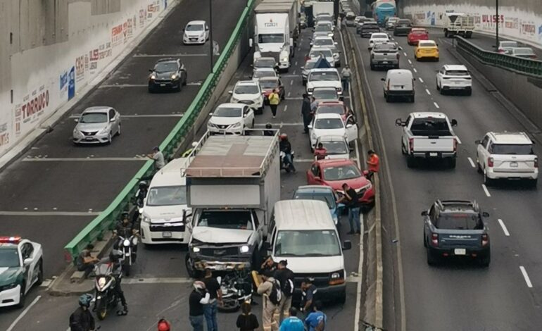 Motociclista muere durante choque múltiple en Constituyentes