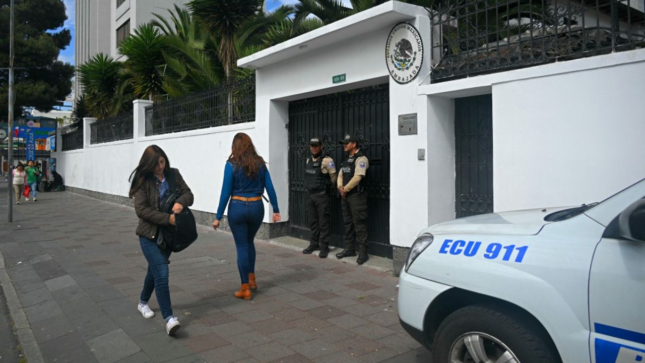 EUA exhorta a Ecuador y México a “resolver sus diferencias”