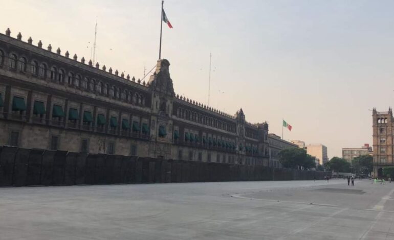 Blindan Palacio Nacional tras agresión de normalistas