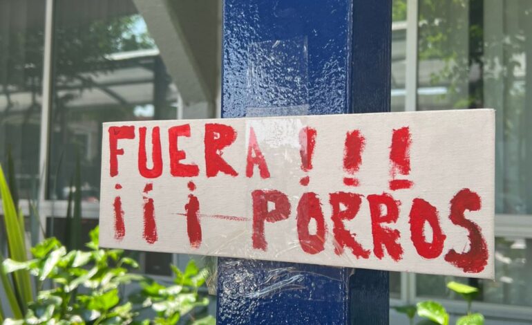 UNAM e IPN van contra grupos porriles por violencia en prepas