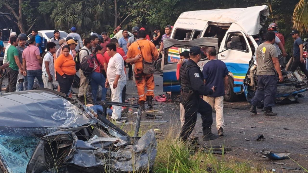Accidente en la carretera Comalcalco-Villahermosa, Tabasco, deja 12 muertos