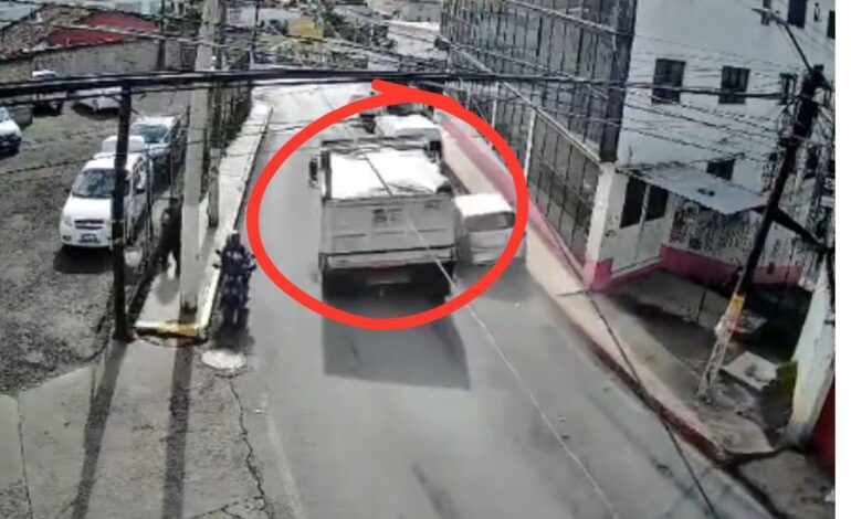 Camion sin frenos Huixquilucan