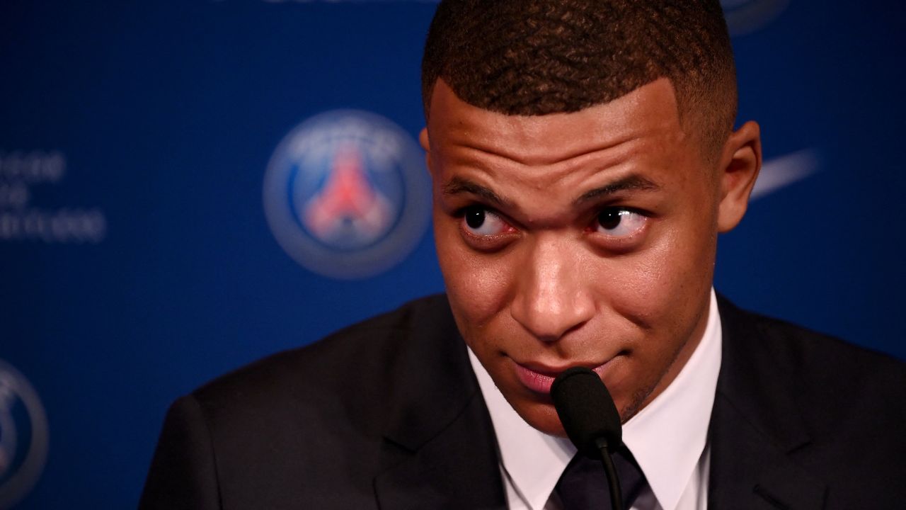 El Real Madrid se refuerza con Mbappé mientras el Barcelona busca redefinirse