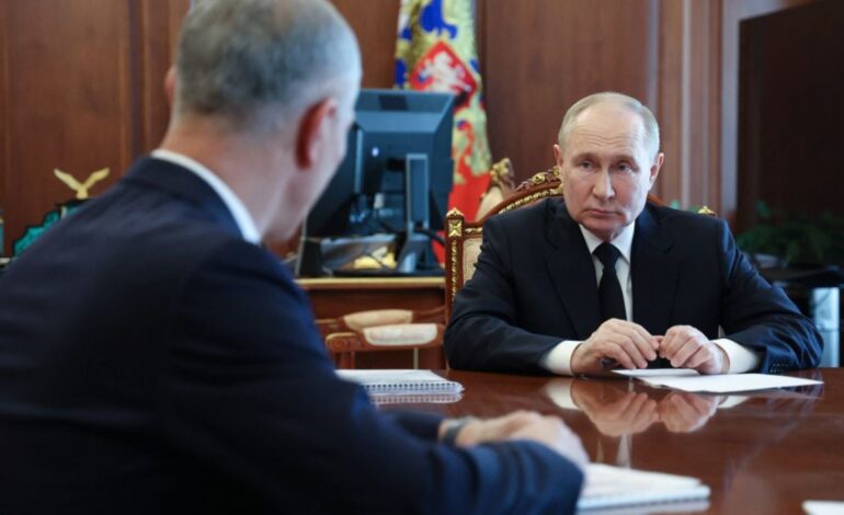 cpi emite ordenes de arresto contra el jefe del estado mayor ruso y el exministro de defensa shoigu