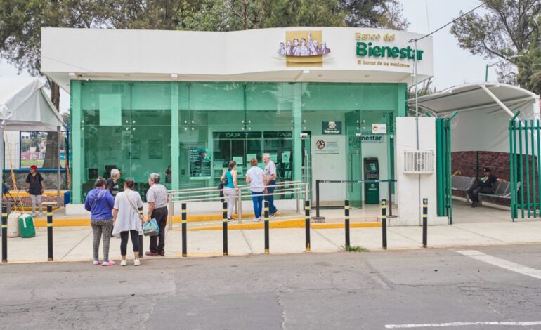 AMLO presume fin del plan de expansión del Banco del Bienestar