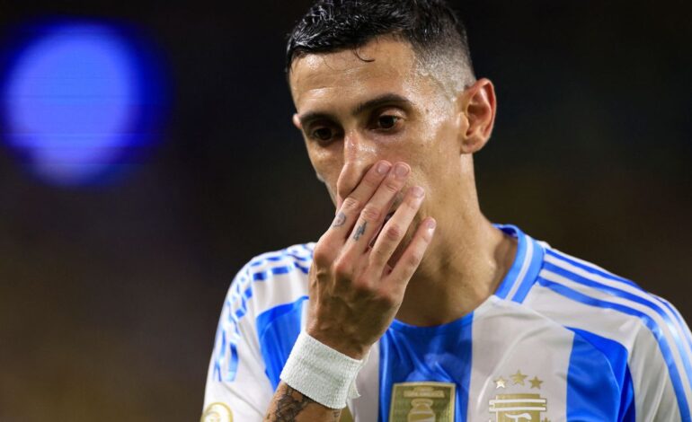 detienen a dos barrabravas por las amenazas al futbolista di maria en argentina