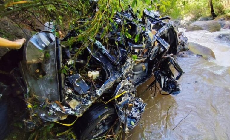 Mueren cuatro policías de Tepetlán arrastrados por la corriente de un río