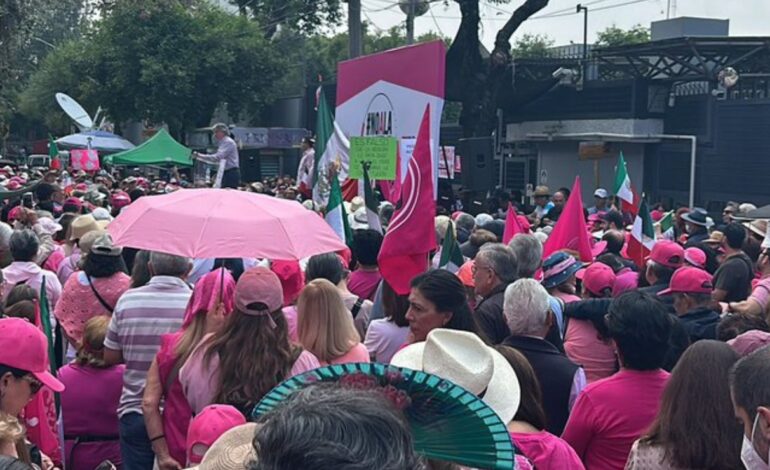 marea rosa ine amlo