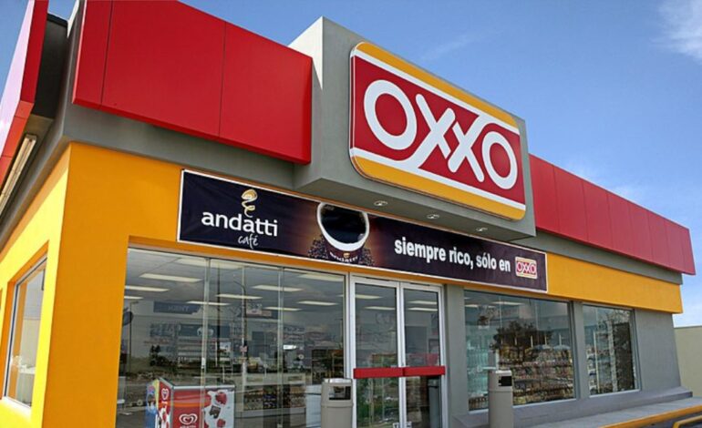 Diputado de Morena van contra tiendas Oxxo cerca de escuelas en Oaxaca