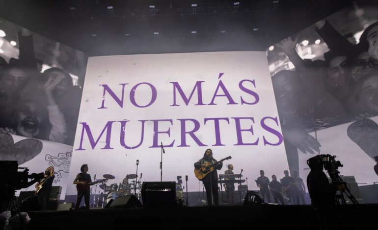 CAIFANES celebró concierto lleno de nostalgia en el ESTADIO GNP