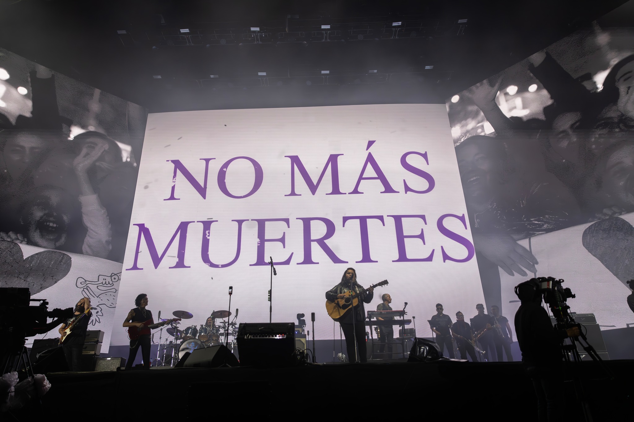 CAIFANES celebró concierto lleno de nostalgia en el ESTADIO GNP