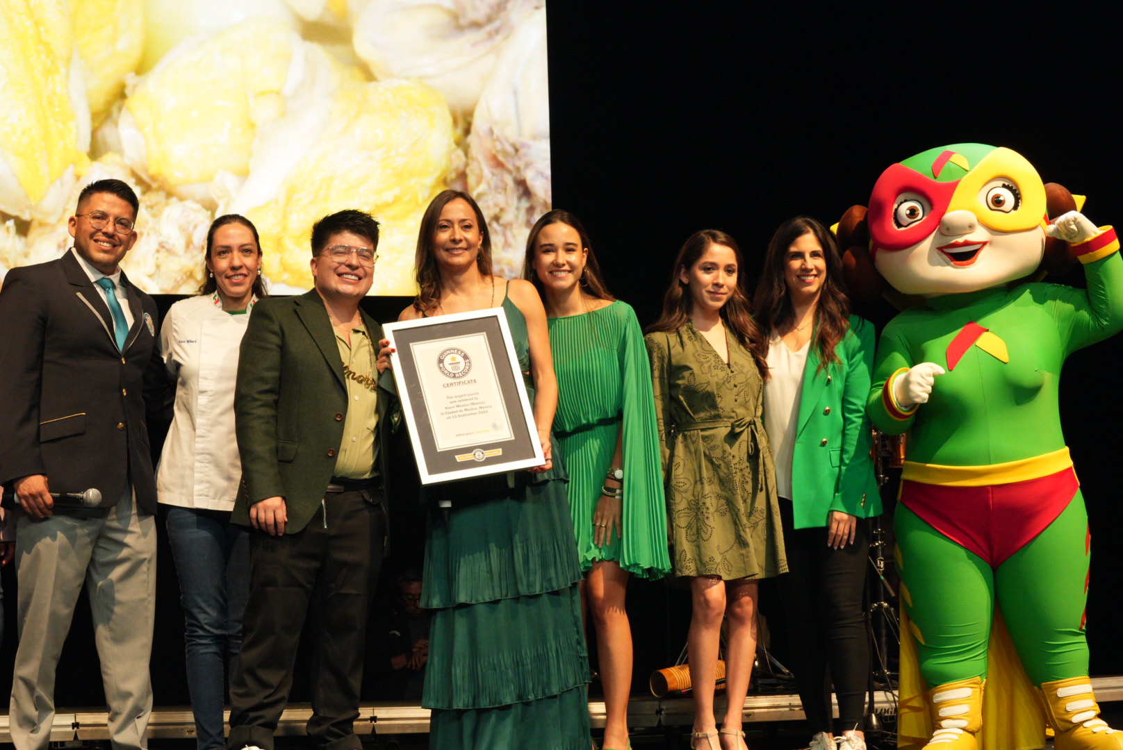 ¡Knorr rompe el Récord Guinness con el pozole más grande del mundo!