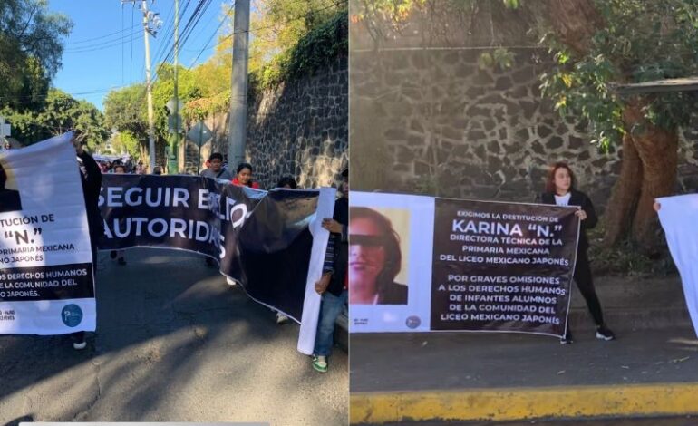 Fotografia de manifestantes afuera del Liceo Mexicano Japones