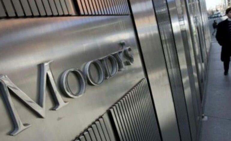 Moody’s ve con grado de inversión a México, pero preocupa Pemex y reformas