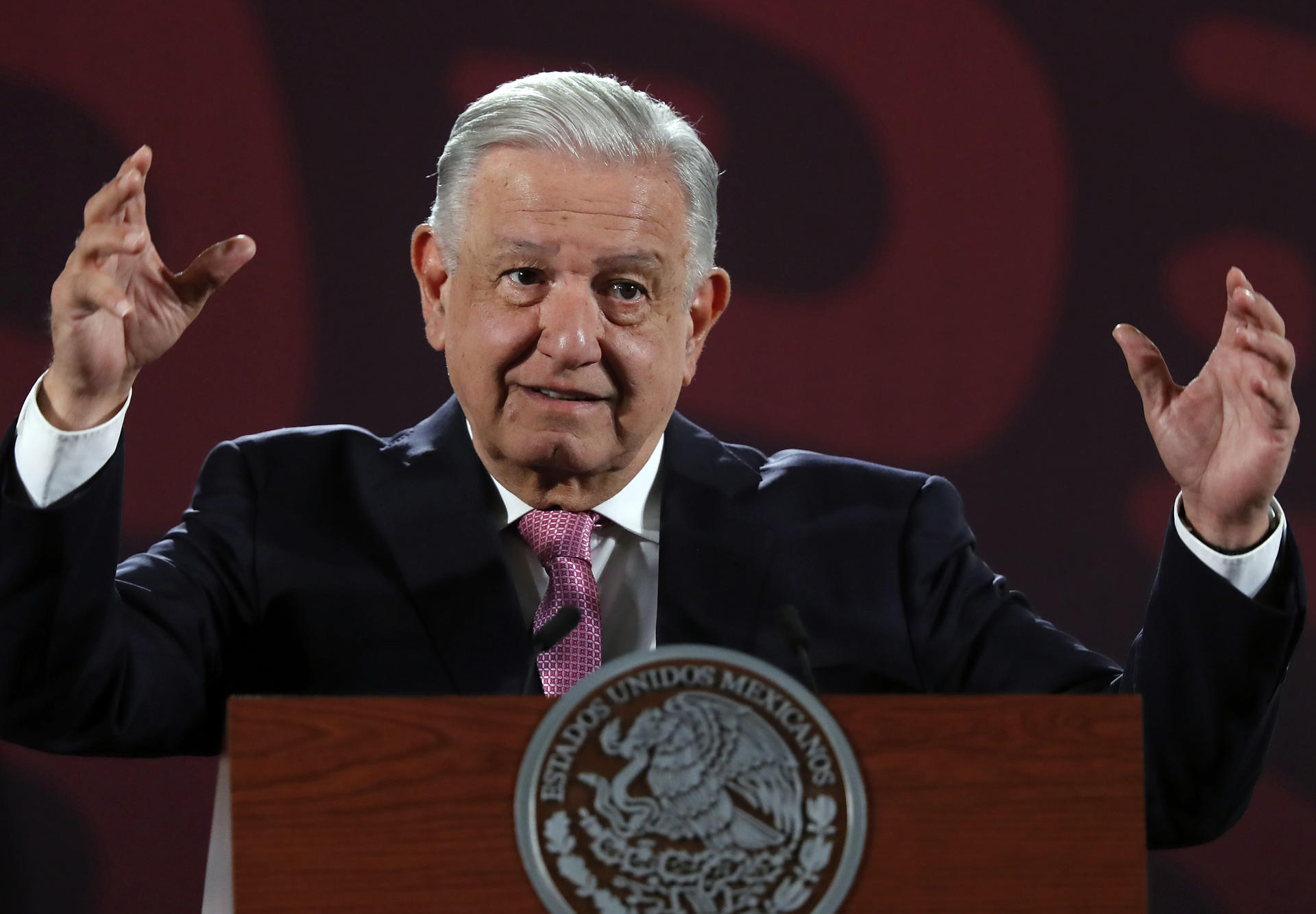 López Obrador pide a senadores no dejarse presionar sobre reforma judicial