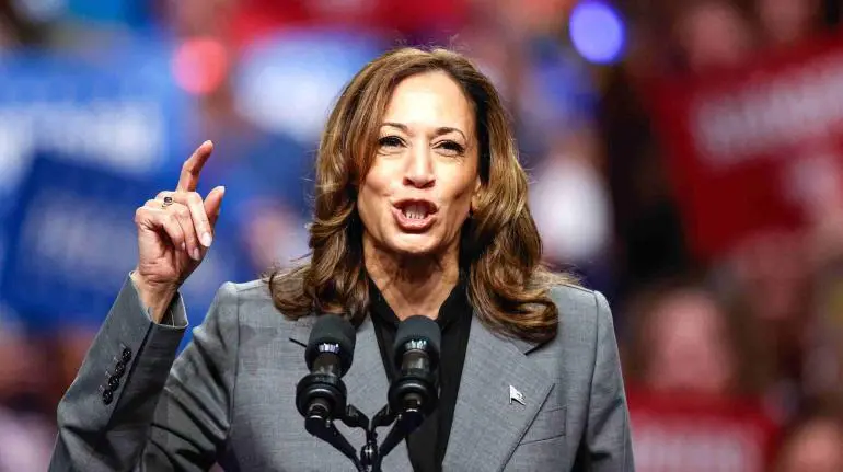 harris reta a trump a un nuevo debate pero el lo rechaza